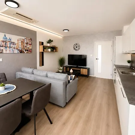 Apartia Old Town Jánská Apartman